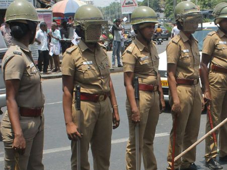 உடைஞ்சு போன 