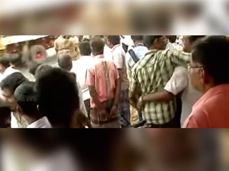 குழந்தைகளோடு போராடிய பெண்கள் மீது போலீசார் அராஜகம்... கு. ராமகிருஷ்ணன் கண்டனம்