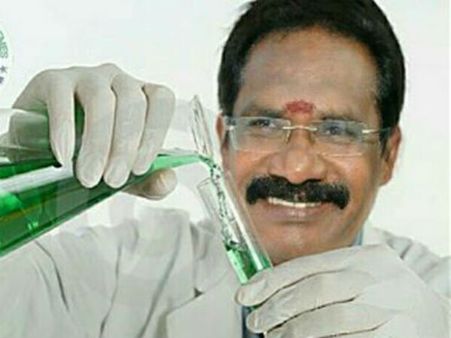 பிளவுப்பட்ட இரு அணிகளை இணைக்கும தீவிர ஆராய்ச்சியில் விஞ்ஞானி தெர்மாகோல் ராசூ..!!