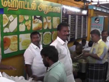 ஆர்கே நகரில் குவியும் வெளியூர் ஆட்கள்... இருமடங்காக உயரும் உணவுப் பொருட்கள்!