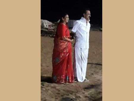 மனைவி பேரக்குழந்தைகளுடன் மெரினா பீச்சுக்கு விசிட் அடித்த ஸ்டாலின்