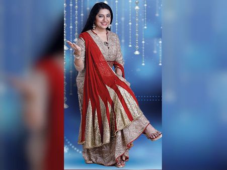 ஜீ தமிழில் சுகாசினியின் வீக் எண்ட் வித் ஸ்டார்ஸ்.... குஷ்பு பற்றி தெரிஞ்சுக்கங்க