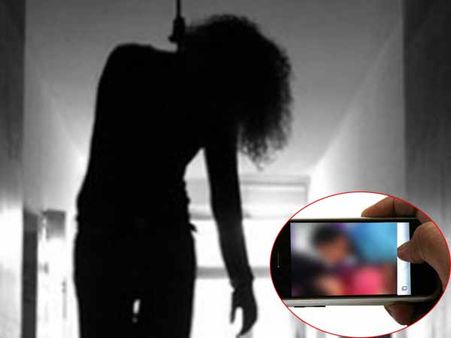 அந்தரங்க வீடியோவை வெளியிடுவதாக மிரட்டிய காதலன்.. தூக்கில் தொங்கிய டெல்லி பல்கலைக்கழக மாணவி!