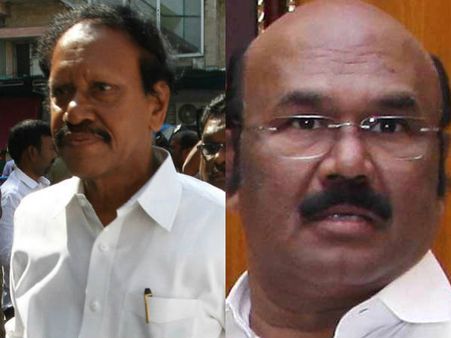 பரபர ராஜ்பவன்.... தம்பிதுரை, ஜெயகுமார் மாறி மாறி ஆளுநரை சந்தித்தது இதற்குத்தானாம்!