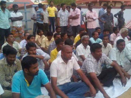 கன்னத்தில் அறைந்த ஏடிஎஸ்பியை கண்டித்து உண்ணாவிரதம்... கடை அடைப்பு