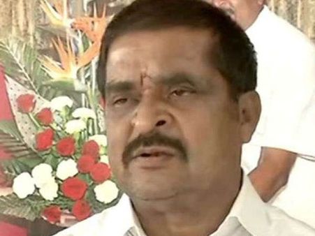 ஜெ.,கார் டிரைவர் கனகராஜ் மர்ம மரணம்.. ஓபிஎஸ் கோஷ்டி எம்.எல்.ஏ ஆறுக்குட்டியிடம் போலீஸ் விசாரணை