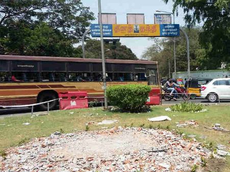 சென்னையில் ஆதித்தனார் சிலை திடீர் மாயம்- சுவடே தெரியாமல் அகற்றப்பட்டதால் பரபரப்பு!