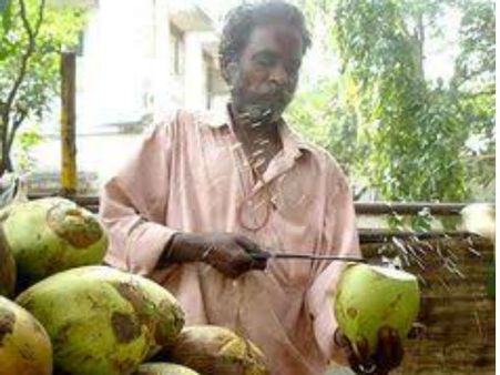 ஸ்ஸ்ஸ்ஸப்பா என்னா வெயிலு... சென்னையில பிச்சுகிட்டு போகும் நுங்கு, இளநீர் விற்பனை!