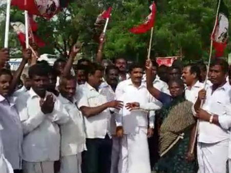 ஜெ.படத்தை சட்டசபையில் வைக்க எதிர்ப்பு... ஈவிகேஎஸ் இளங்கோவனுக்கு தீபா பேரவை கண்டனம்