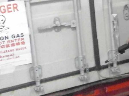டெல்லியில் ரசாயன வாயு கசிவு - பள்ளி மாணவர்கள் 120 பேர் திடீர் மயக்கம்