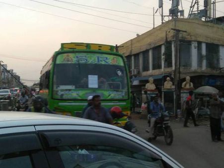 பஸ் ஸ்டிரைக் எதிரொலி.. சென்னையில் களத்தில் இறக்கப்பட்ட தனியார் மினி பஸ்கள்