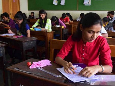 அடக் கொடுமையே... நீட் தேர்வுக்கு விலக்கு கோரும் மசோதாவை ஜனாதிபதிக்கு அனுப்பாத தமிழக அரசு!