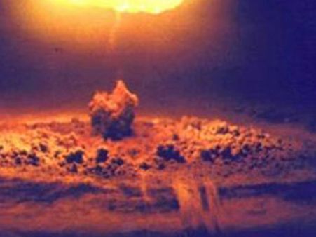 அமெரிக்காவில் பரபரப்பு.. அணுக்கழிவுகள் சேமித்து வைத்த சுரங்க சுவர் இடிந்ததால் கதிர் வீச்சு அச்சம்