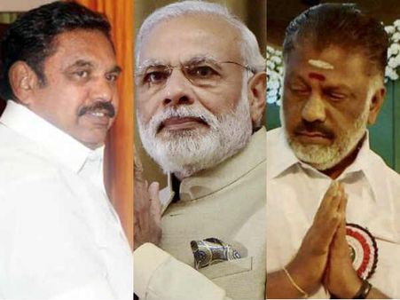 ஈபிஎஸ் கோஷ்டிக்காக அம்மா படம்...ஓபிஎஸ் கோஷ்டிக்காக எம்ஜிஆர் விழா..பாஜகவின் சூப்பர் ஐஸ்!