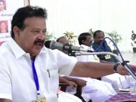 'நீட்' மூலம் இந்தியைத் திணித்தால் மோடி பதவி பறிபோகும் - பொன்முடி விளாசல்! - வீடியோ