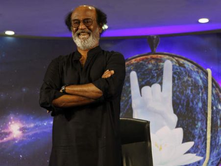 ஒருதுளி வேர்வைக்கு ஒரு பவுன் தங்கம் கொடுத்த ரசிகன் ஆதார், பான்கார்டுகளை காட்ட வேண்டுமா ரஜினி சாரே?