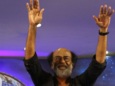 ரஜினி ஜாதகம் அமோகம்.. அரசியலுக்கு வருவது கன்பார்ம்: அடித்து சொல்கிறார் பிரபல ஜோதிடர்