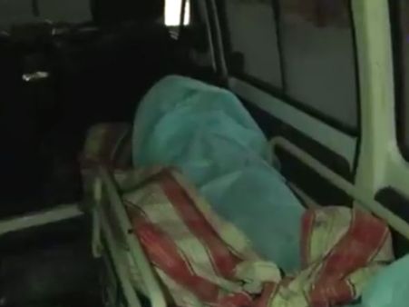 பட்டம் விட்டு விளையாடிக்கொண்டிருந்த மாணவன் மின்சாரம் தாக்கி பரிதாப பலி - வீடியோ