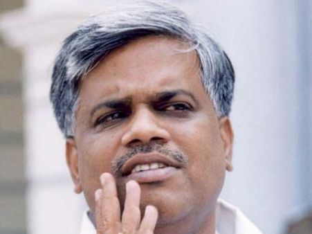 சேர விரும்பாமல்தான் சுற்றுப்பயணம் போகிறார் ஓபிஎஸ்.. இதுகூட புரியலையா.. தளவாய் சுந்தரம் பாய்ச்சல்