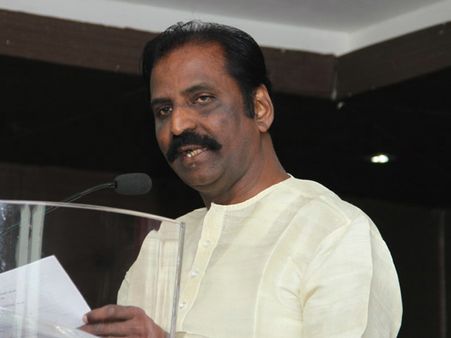 7வது முறையாக தேசிய விருது பெற்று வைரமுத்து சாதனை!