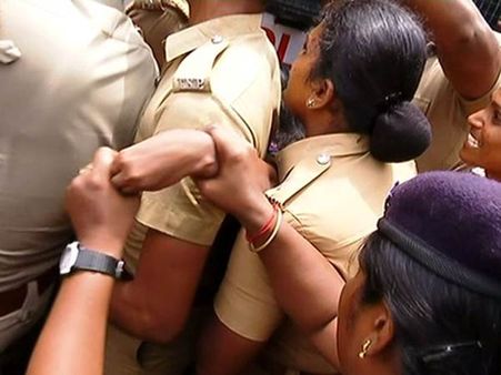 ஐஐடி போராட்டத்தில் மாணவி கை முறிப்பு.. உள்துறை செயலாளர், கமிஷ்னர் பதிலளிக்க ஹைகோர்ட் உத்தரவு