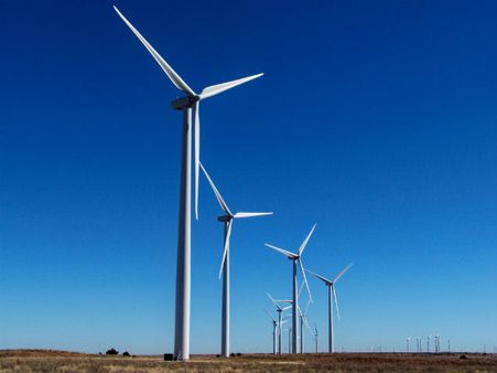 அபாரமாக வீசும் காற்று.. வேகமாக உயரும் காற்றாலை மின் உற்பத்தி!