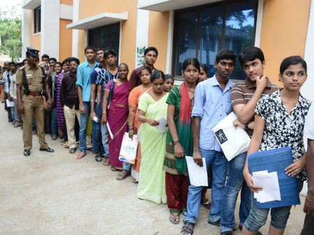 மருத்துவ படிப்புகளுக்கு அரசு கல்லூரிகளில் இன்று முதல் விண்ணப்பங்கள் விநியோகம்