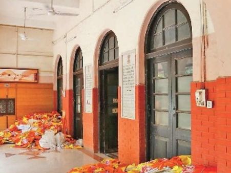 மகாத்மாவுக்கு நேர்ந்த கொடுமை... பாபா ராம்தேவின் பதஞ்சலி குடோனாக மாற்றப்பட்ட காந்தி நினைவகம்