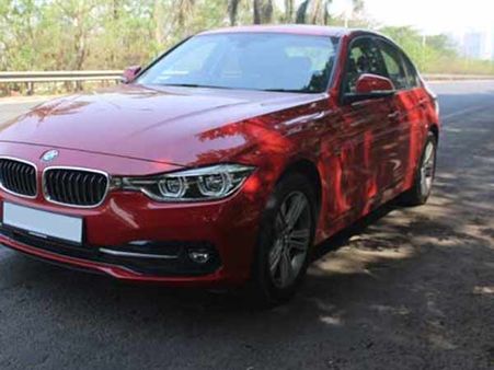 சென்னையில் சொகுசு கார் மோதி முதியவர் பலி... டிரைவர் எஸ்கேப்