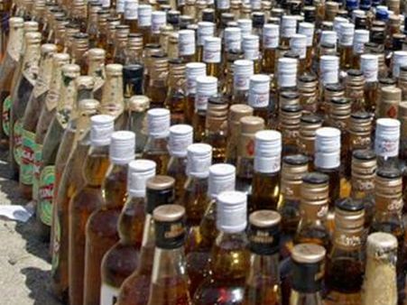 மதுவிலக்குக்காக செல் நம்பர், வாட்ஸ் அப் எண், இ மெயில் அறிவிப்பு - குஜராத் அரசு அதிரடி