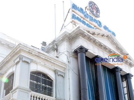 கோட்டையில் வடசென்னை அதிமுக சீனியர்கள் கட்டிப் புரண்டு அடிதடி!