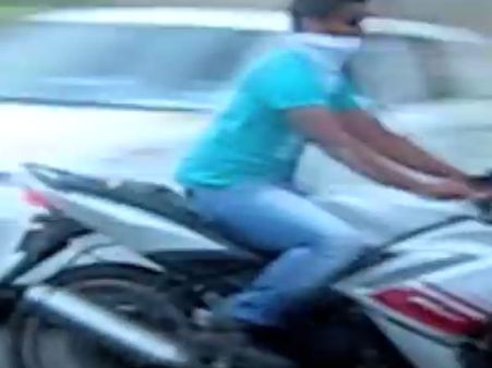 இரவு நேர பீச் பைக் ரேஸ்... விபத்தில் சிக்கிய இளைஞர் பரிதாப பலி