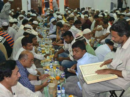 துபாய் ஈமான் அமைப்பின் சார்பில் சுவைமிக்க தமிழகத்து நோன்புக் கஞ்சி!