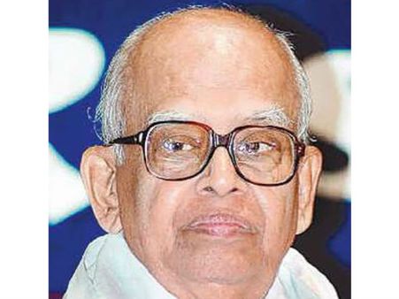 அரசியல்வாதியாக இருந்து பேராசிரியராக மாறிய இரா. செழியன்