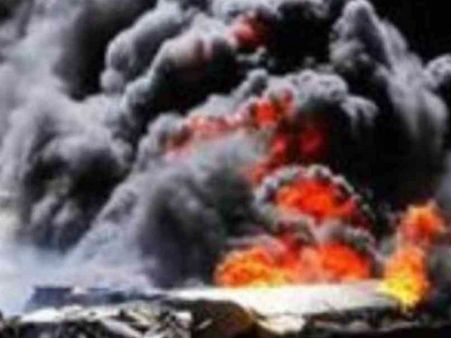 பாகிஸ்தான் பெட்ரோல் டேங்கர் வெடித்த பயங்கர விபத்து...பலி எண்ணிக்கை 128 ஆனது