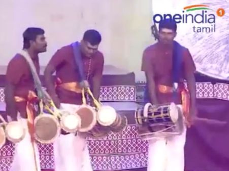 வலைதளங்களில் கொண்டாடப்படும் தமிழர் பாரம்பரிய இசை.... 5 லட்சம் பேர் கண்டுகளித்த வீடியோ!