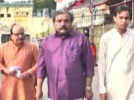 விண்ணுக்கு அனுப்பின செயற்கைகோள் வெற்றிகரமாக போகனும்... விஞ்ஞானிகள் திருப்பதியில் வேண்டுதல்: வீடியோ