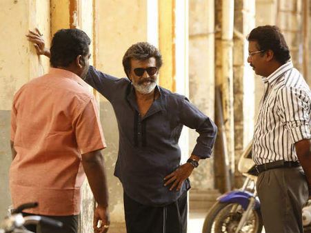 வாவ்.. காலா வசனம் கேட்டியா கண்ணா.. ச்சும்மா பிச்சு உதறது பாரு!