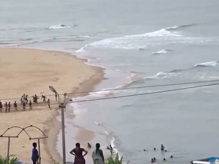 ரம்ஜான் விடுமுறையில் சோகம்.. கடலில் குளித்த அண்ணன்-தம்பி அலையில் சிக்கி பலி