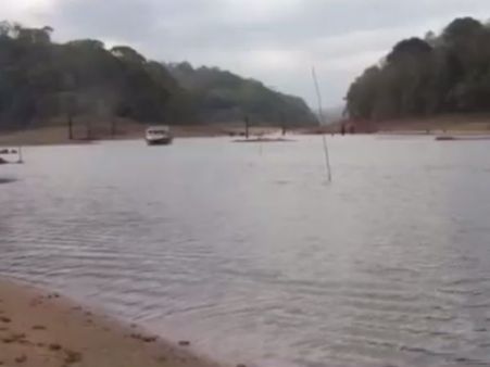 குடிநீருக்காகத் திறந்துவிடப்படும் முல்லைப் பெரியாறு நீரைத் திருடும் பெரும் முதலைகள்: வீடியோ