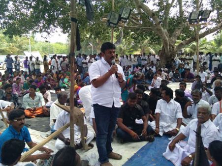 ஹைட்ரோ கார்பனுக்கு எதிர்ப்பு.. தீவிரமடைகிறது நெடுவாசல் போராட்டம்- 70 கிராம மக்கள் சேர்ந்து தீர்மானம்