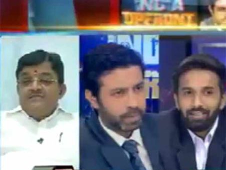 கூவத்தூரில் அடைபட்ட அத்தனை எம்.எல்.ஏக்களையும் ஆளுநர் விசாரிக்க ஓ.பி.எஸ். அணி கோரிக்கை