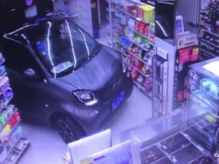 நேரத்தை மிச்சப்படுத்தலாம் ஓ.கே.. அதுக்காக இப்படியா?