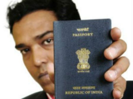 பாஸ்போர்ட்டிலும் இந்தியை திணித்தது மத்திய அரசு!