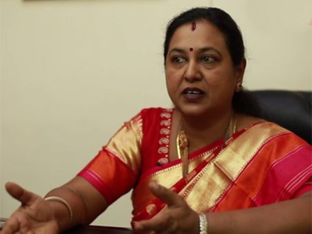 கருணாநிதி, ஜெயலலிதாவையே எதிர்த்தவர் ‘கேப்டன்’.. ரஜினிய பார்க்கமாட்டாரா.. பிரேமலதா விஜயகாந்த் அதிரடி