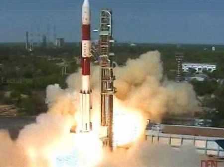 கார்டோசாட் 2இ செயற்கைக்கோளுடன் வெற்றிகரமாக விண்ணில் பாய்ந்தது பிஎஸ்எல்வி சி-38 ராக்கெட்!