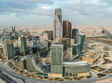 வாட்டும் வாட் வரி... சவுதியில் இருந்து வெளியேற தயாராகும் லட்சக்கணக்கான இந்தியர்கள்