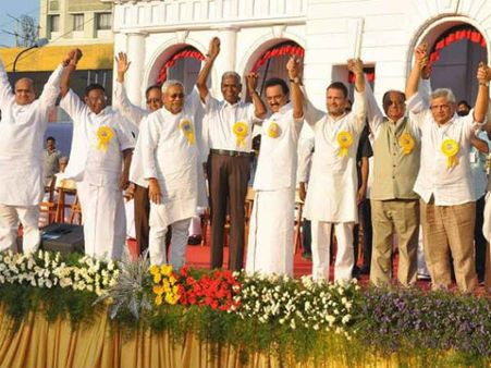 கருணாநிதியின் சட்டமன்றப் பணி வைரவிழா.. ஸ்டாலின் ராஜதந்திரம் வெற்றியா?