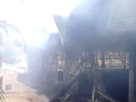 திருப்பூர் சாயப்பட்டறையில் தீ... பல லட்சம் துணிகள் தீக்கிரை: வீடியோ