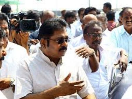 டெல்லி திகார் சிறையில் இருந்து ஜாமீனில் வெளியே வந்தார் டிடிவி தினகரன்!